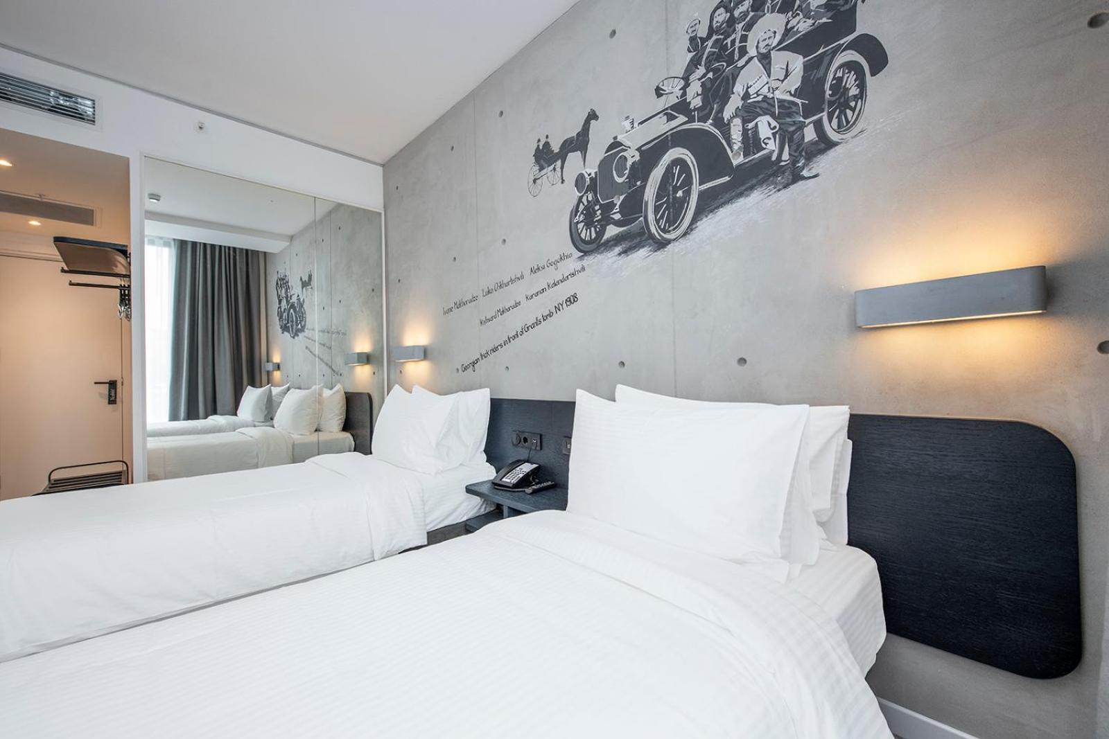 Отель Golden Tulip Design Тбилиси Экстерьер фото