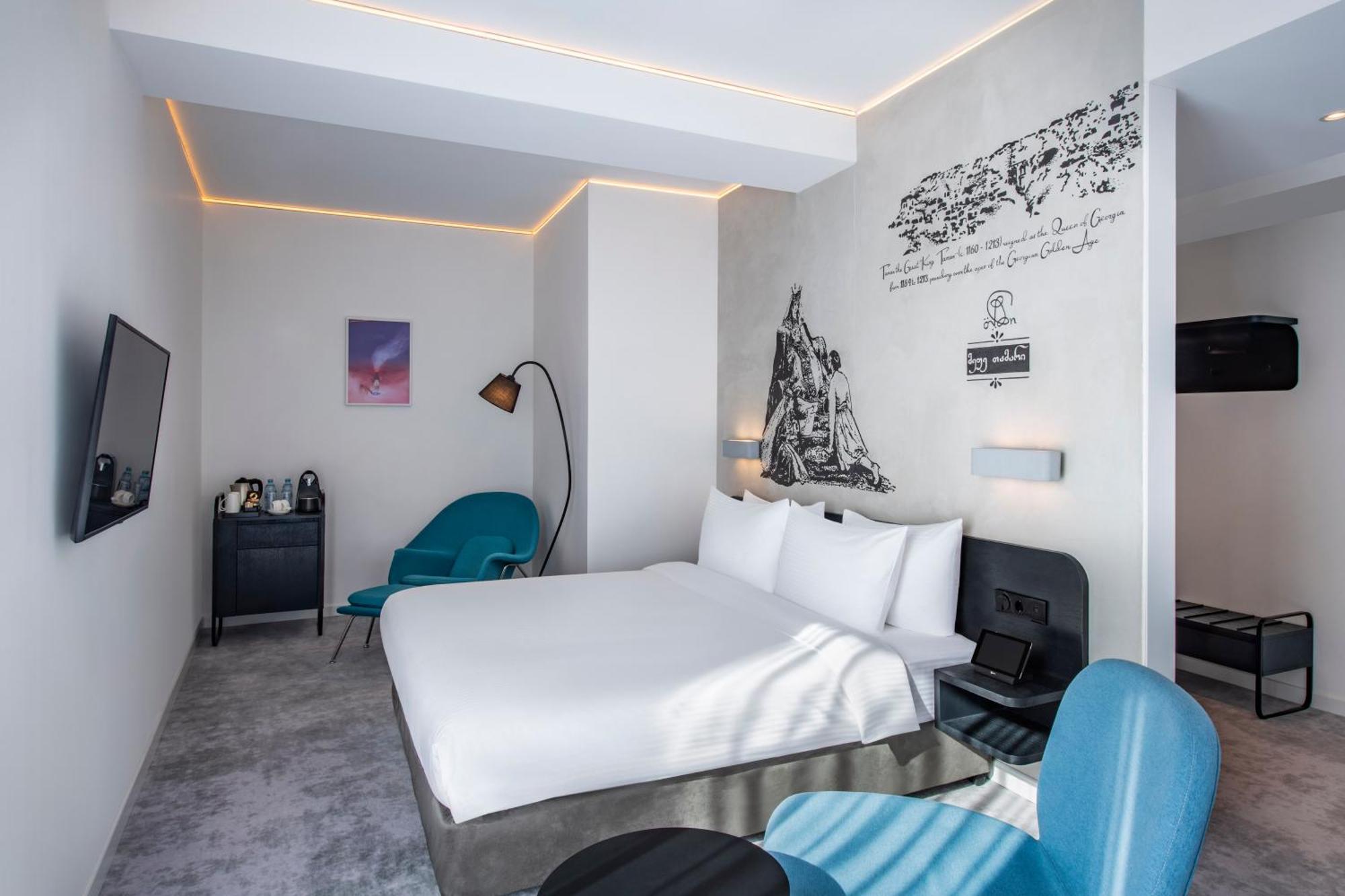 Отель Golden Tulip Design Тбилиси Экстерьер фото