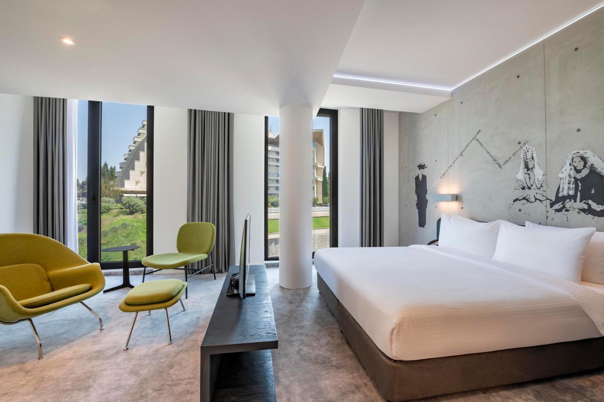 Отель Golden Tulip Design Тбилиси Номер фото