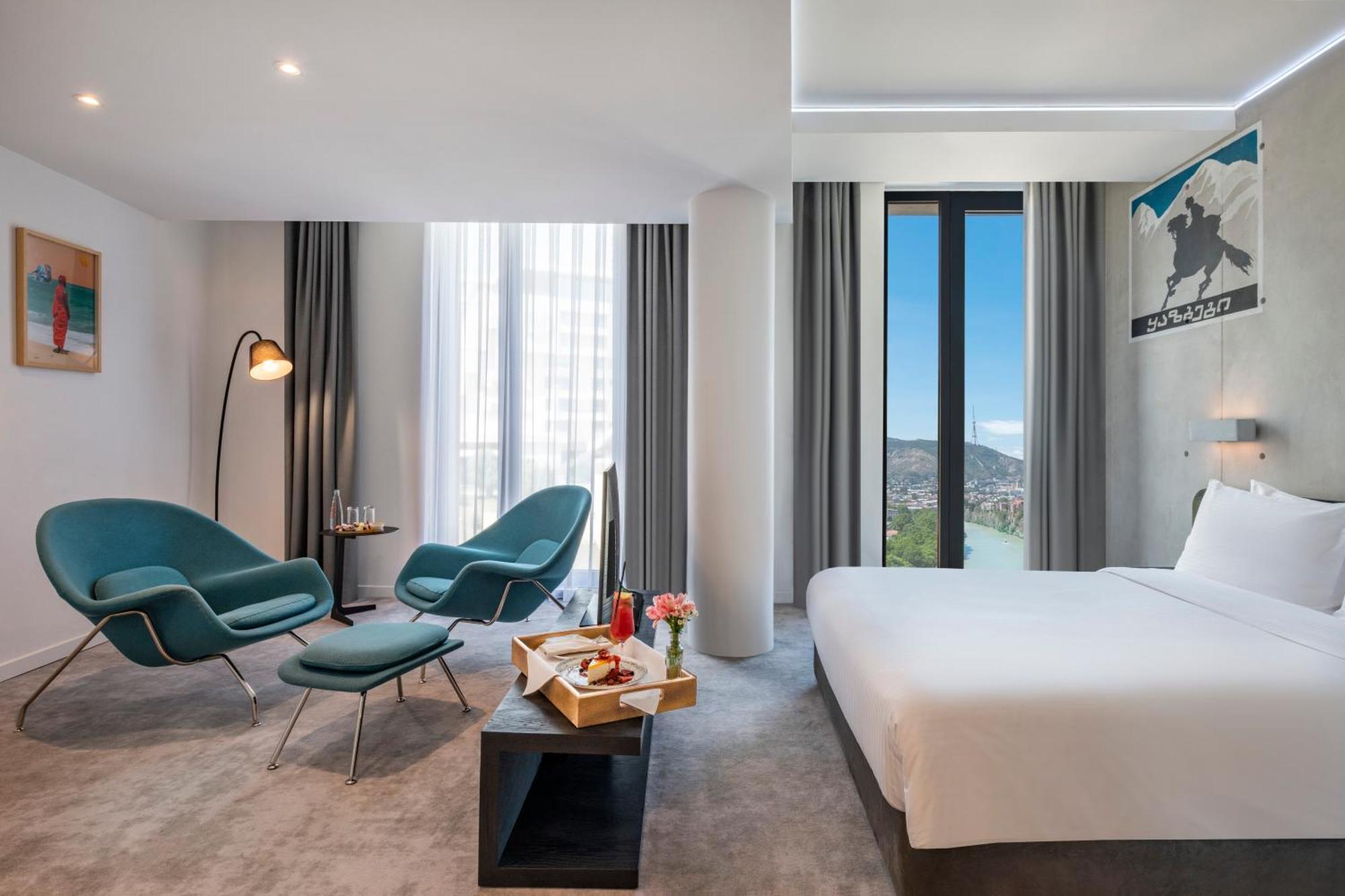 Отель Golden Tulip Design Тбилиси Экстерьер фото